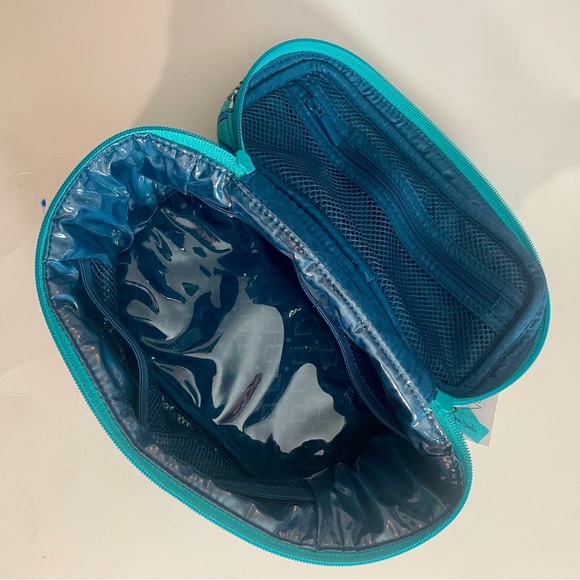 NEW! Vera Bradley Cosmetic Train Case - Picture 4 of 7